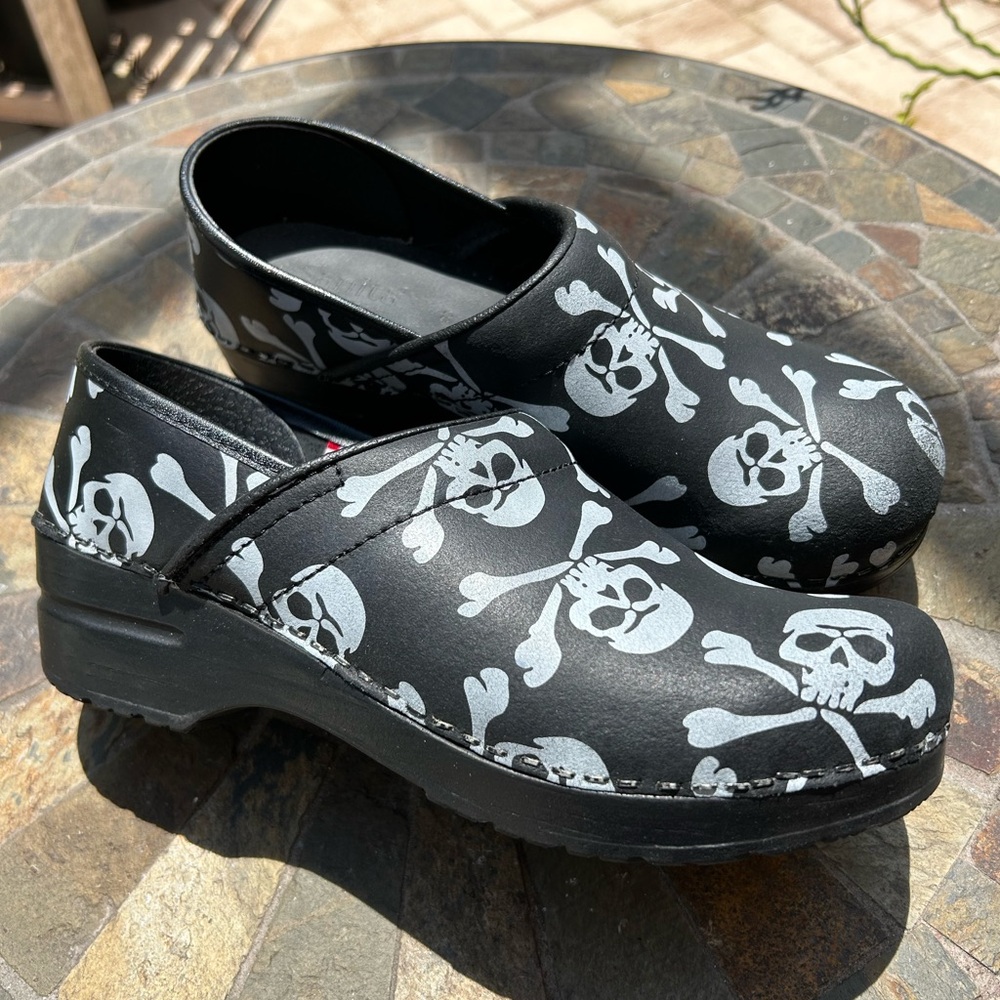 Sanita Pirate Leather Clogs